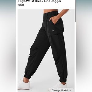 NWT ALO HIGH WAIST BREAK LINE JOGGER SIZE SMALL
